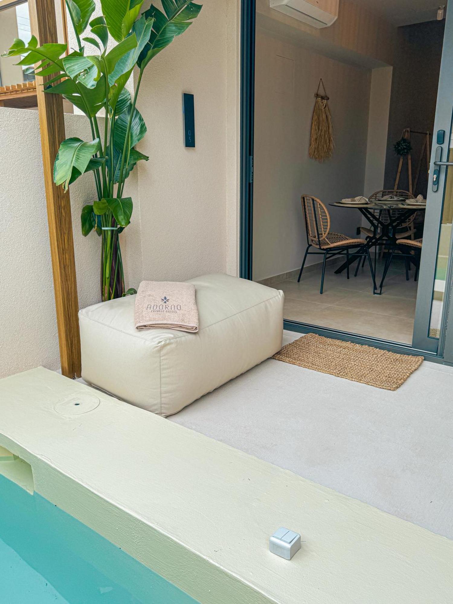 Vrasná Adorno Private Suites Only Adults & Kids 12 Plus מראה חיצוני תמונה